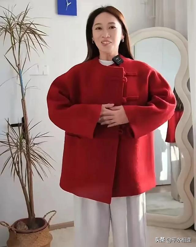 东方甄选爆水背后,她的故事竟然这么牛!