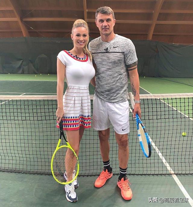 意甲最美女主播撩动了谁的心?她与伊布约会、和米兰王子打网球