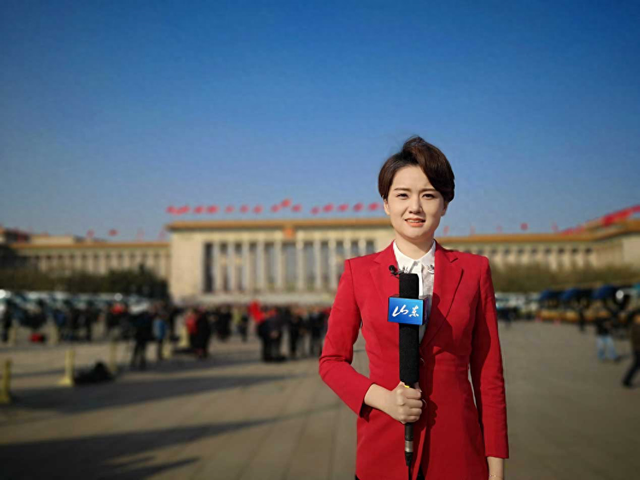 山东电视台,有个美女主持人叫李莎