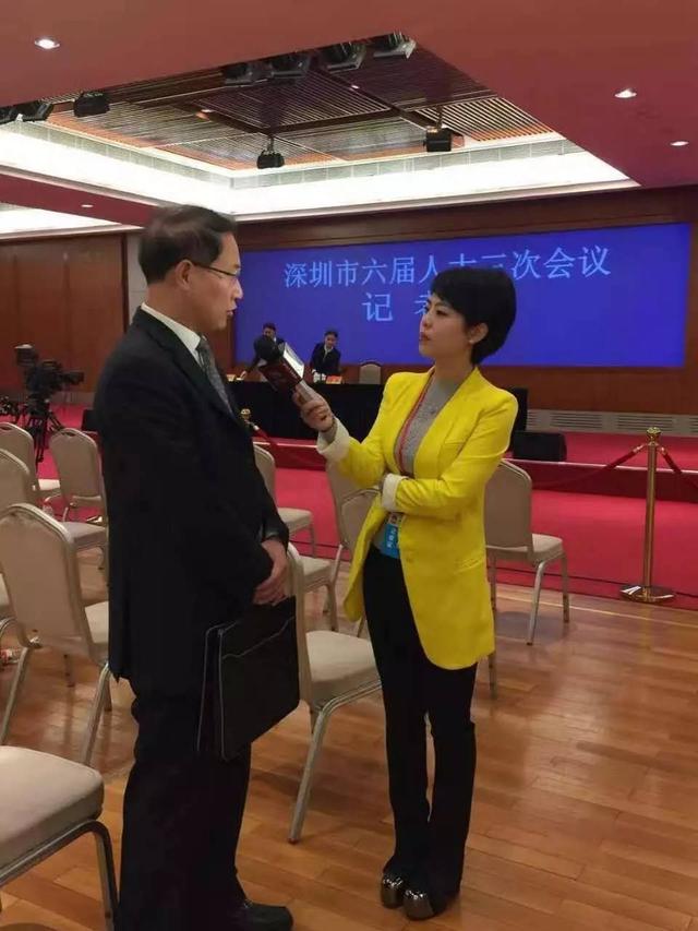 「勤勉」美女主播系列之苑劲龄 美丽且勤勉的专业媒体人!