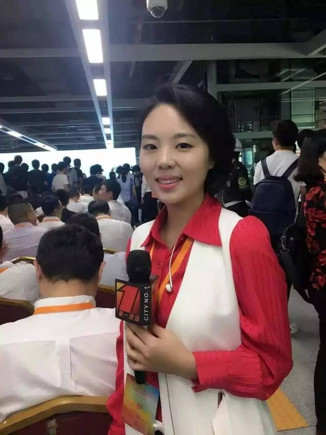 「勤勉」美女主播系列之苑劲龄 美丽且勤勉的专业媒体人!