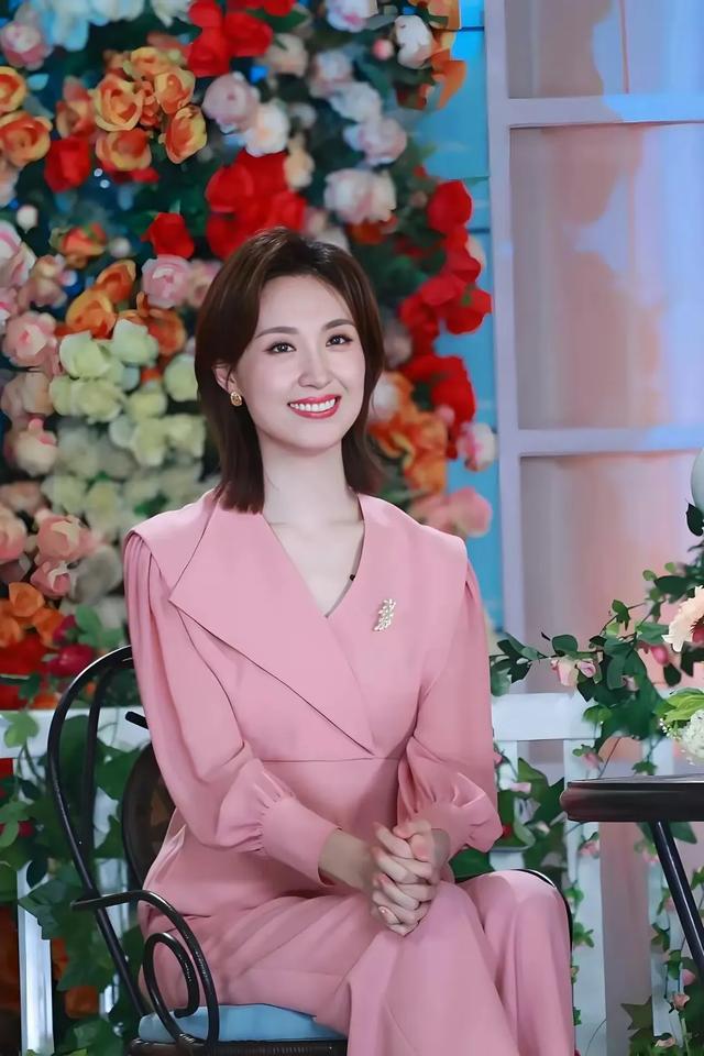 主持人张宇