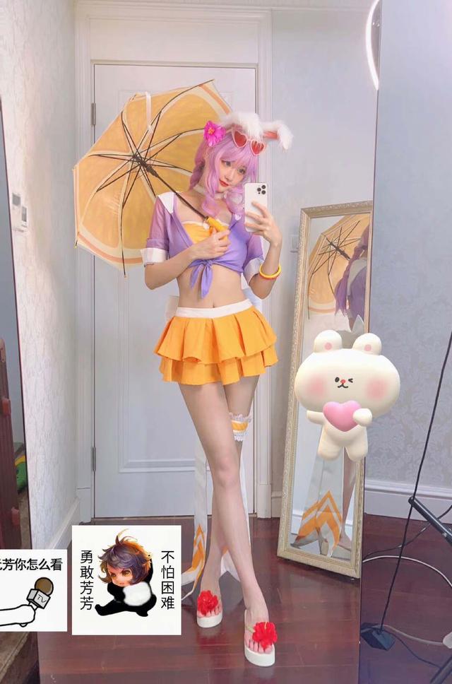 王者解说琪琪COS公孙离,比基尼、大长腿超绝!和赵丽颖气质不同
