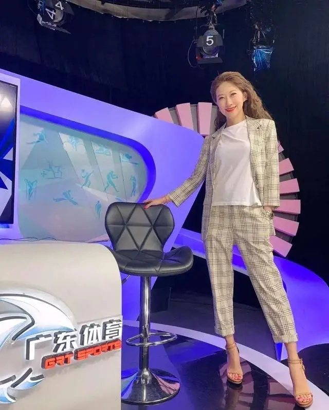广东电视台体育频道6个美女主持人美腿高跟,尽显御姐气质!
