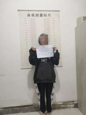 女主播怀孕(怀孕女主播与粉丝“网恋”，未婚夫给她出谋划策落网后警方发现她还有个“师傅”)