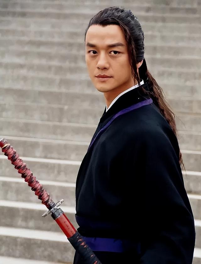 《天下第一》17年后主演今昔,海棠直播卖货,铁胆神侯已成老翁