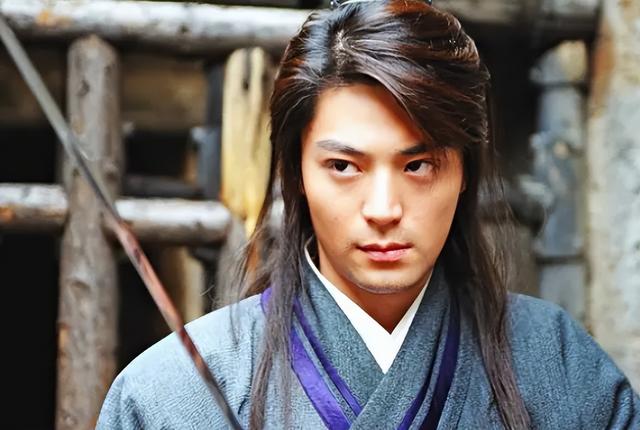 《天下第一》17年后主演今昔,海棠直播卖货,铁胆神侯已成老翁