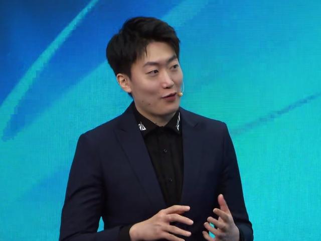 LPL女主持骆歆自曝工资:去年只赚了16万,在上海连房租都不够付