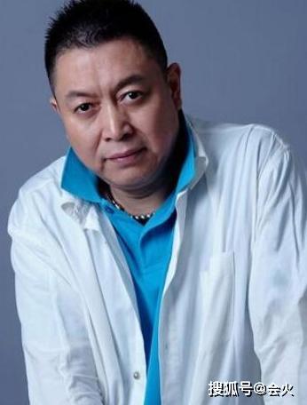 前央视导演王为念浑身扎针似被电击?身体不适还与已婚女主持热舞