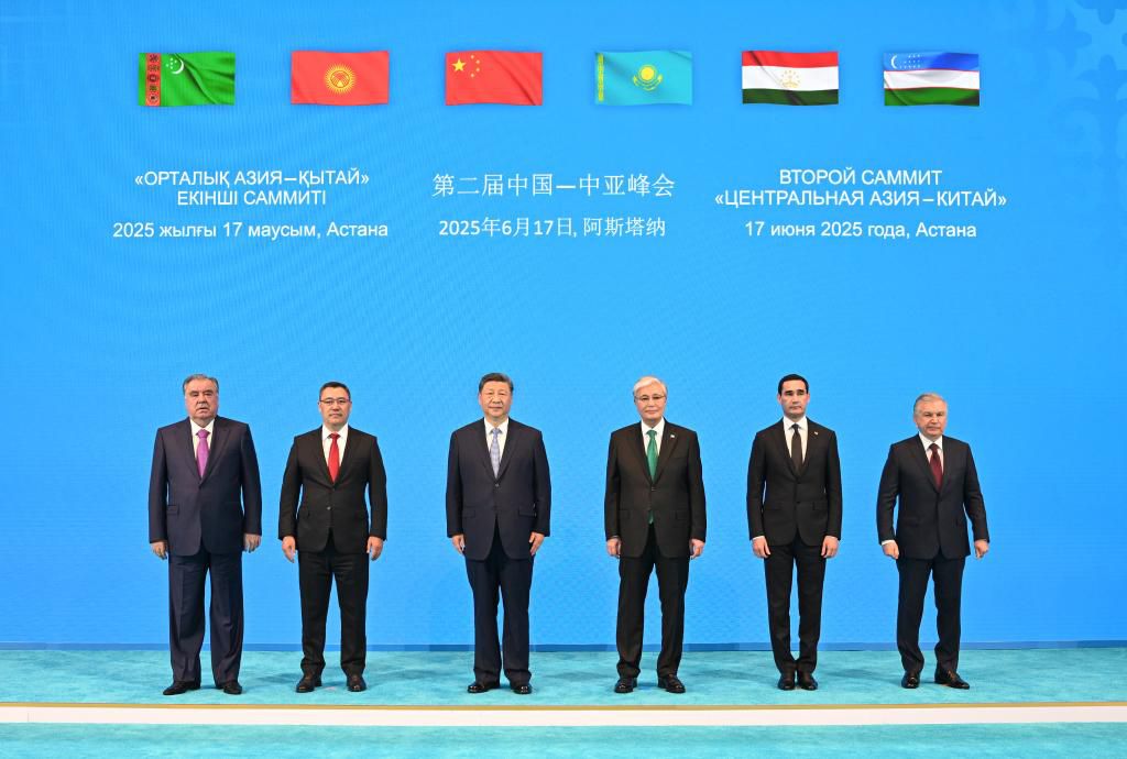 高清大图丨习主席在阿斯塔纳的精彩瞬间