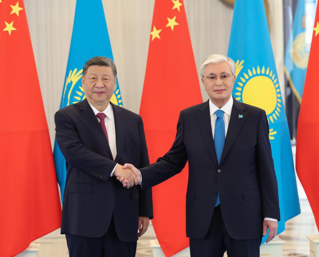 高清大图丨习主席在阿斯塔纳的精彩瞬间