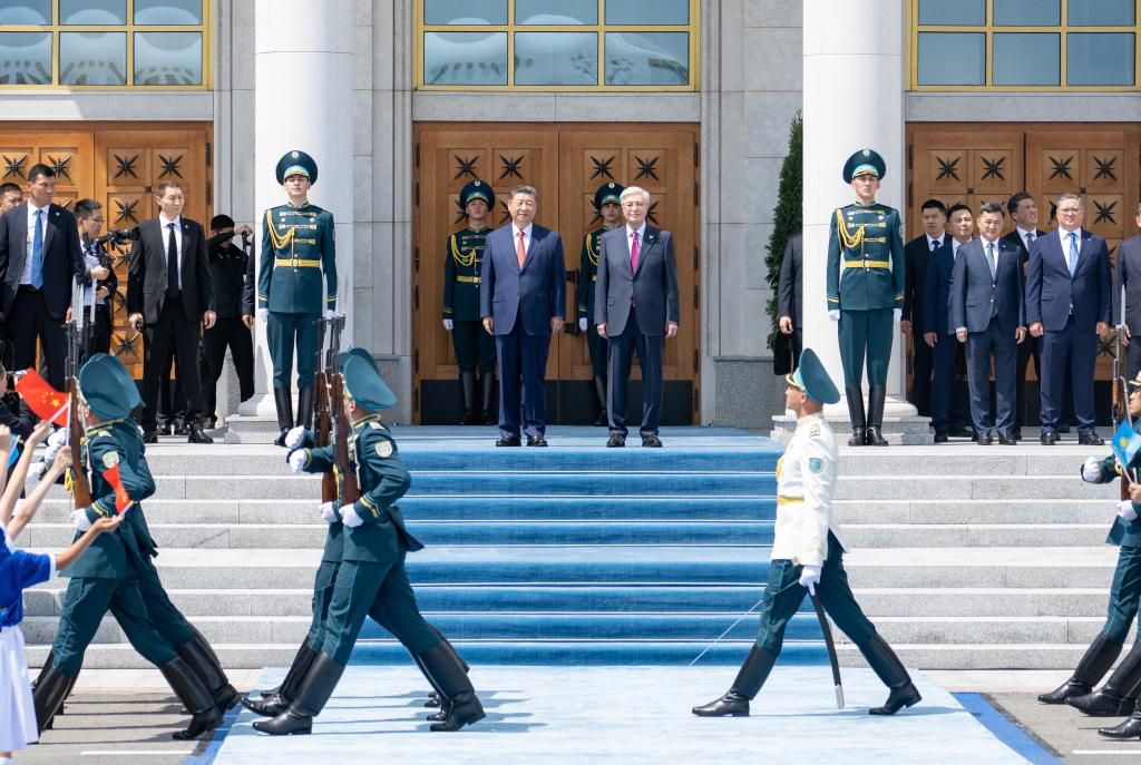 高清大图丨习主席在阿斯塔纳的精彩瞬间